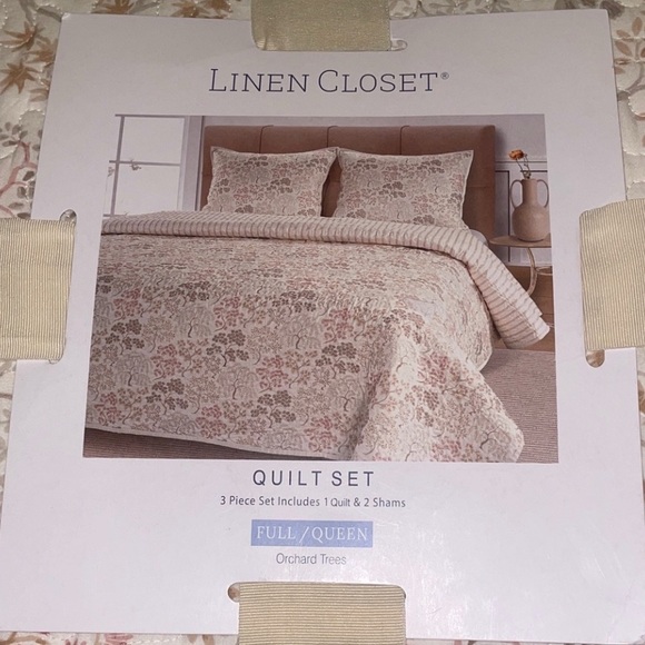 BNWT Orchard Trees Quilt Set with 2 Shams - Cream and Brown size # Full/ Queen - Picture 5 of 5